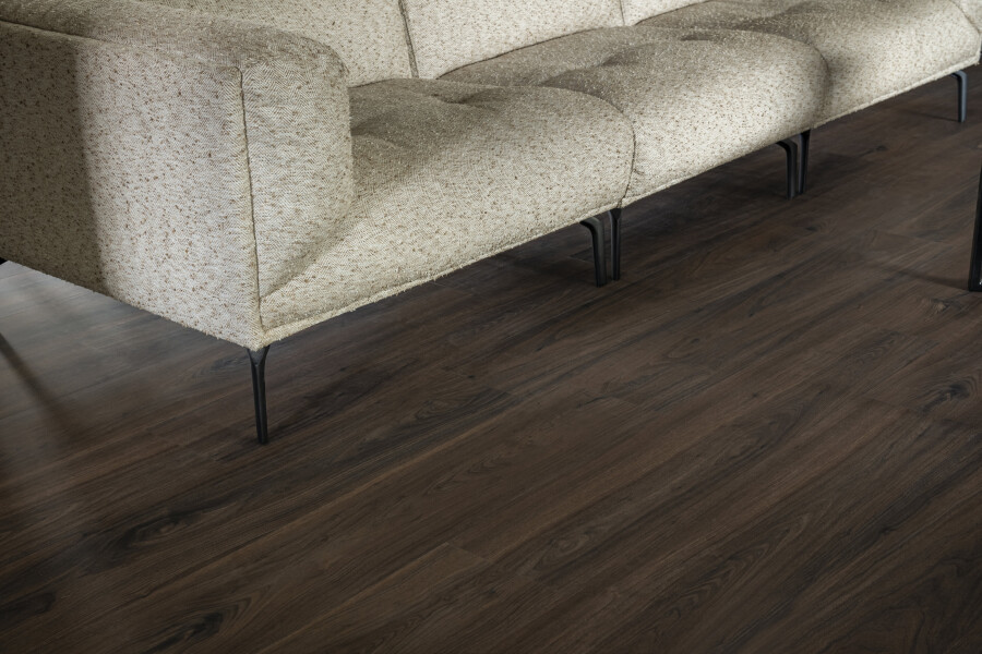 HTG_z8f0114_Brandshoot_Bavel_Walnut_HR_50